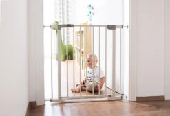 HAUCK Tür-und Treppenschutzgitter Clear Step Gate, 75 - 80cm, Ohne Bohren Und... -Ausgewählte Baby- Und Kindergeschäfte hauck tur und treppenschutzgitter clear step gate 75 80cm ohne bohren und 1